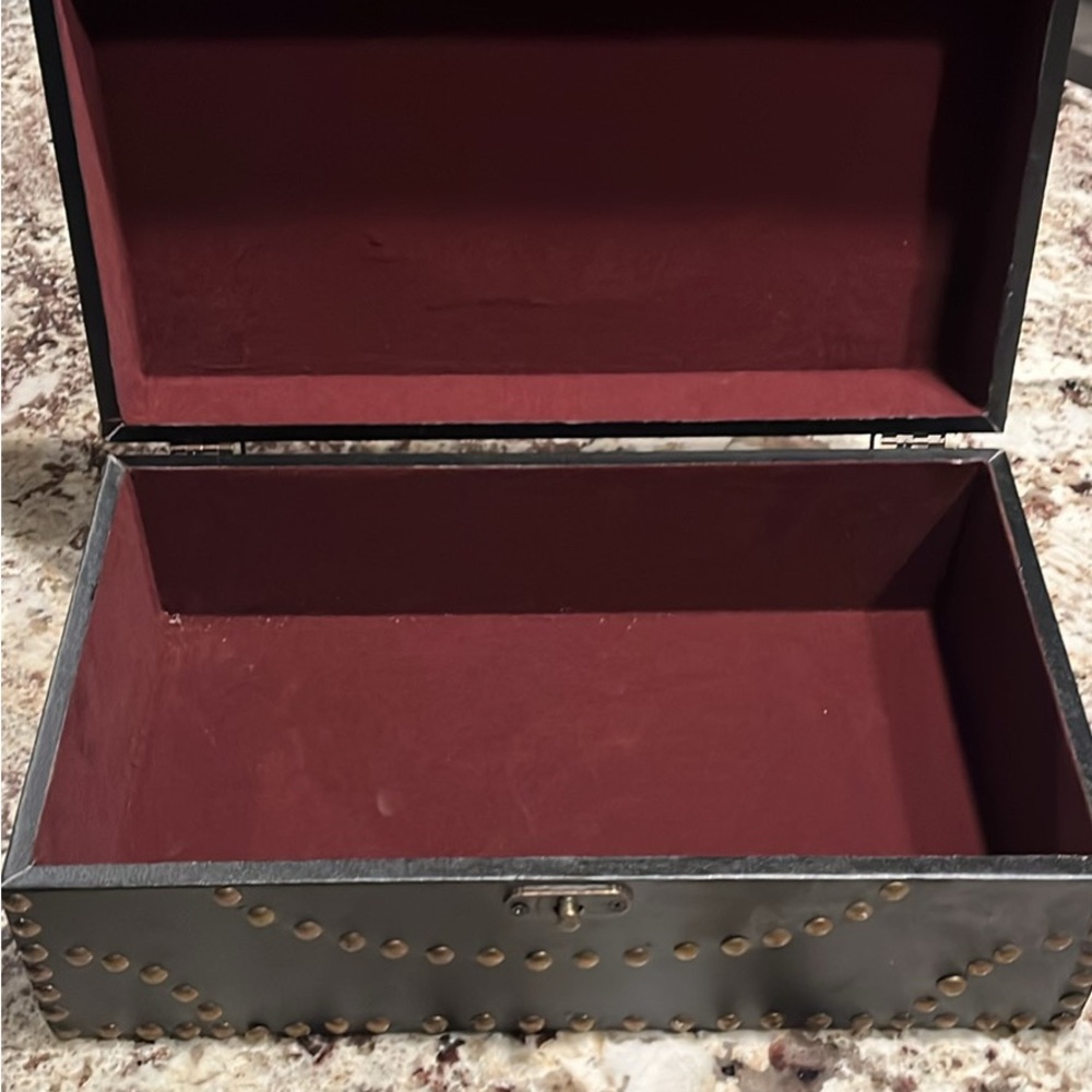 Keepsake leather box - great condition and vintage - Picture 3 of 11